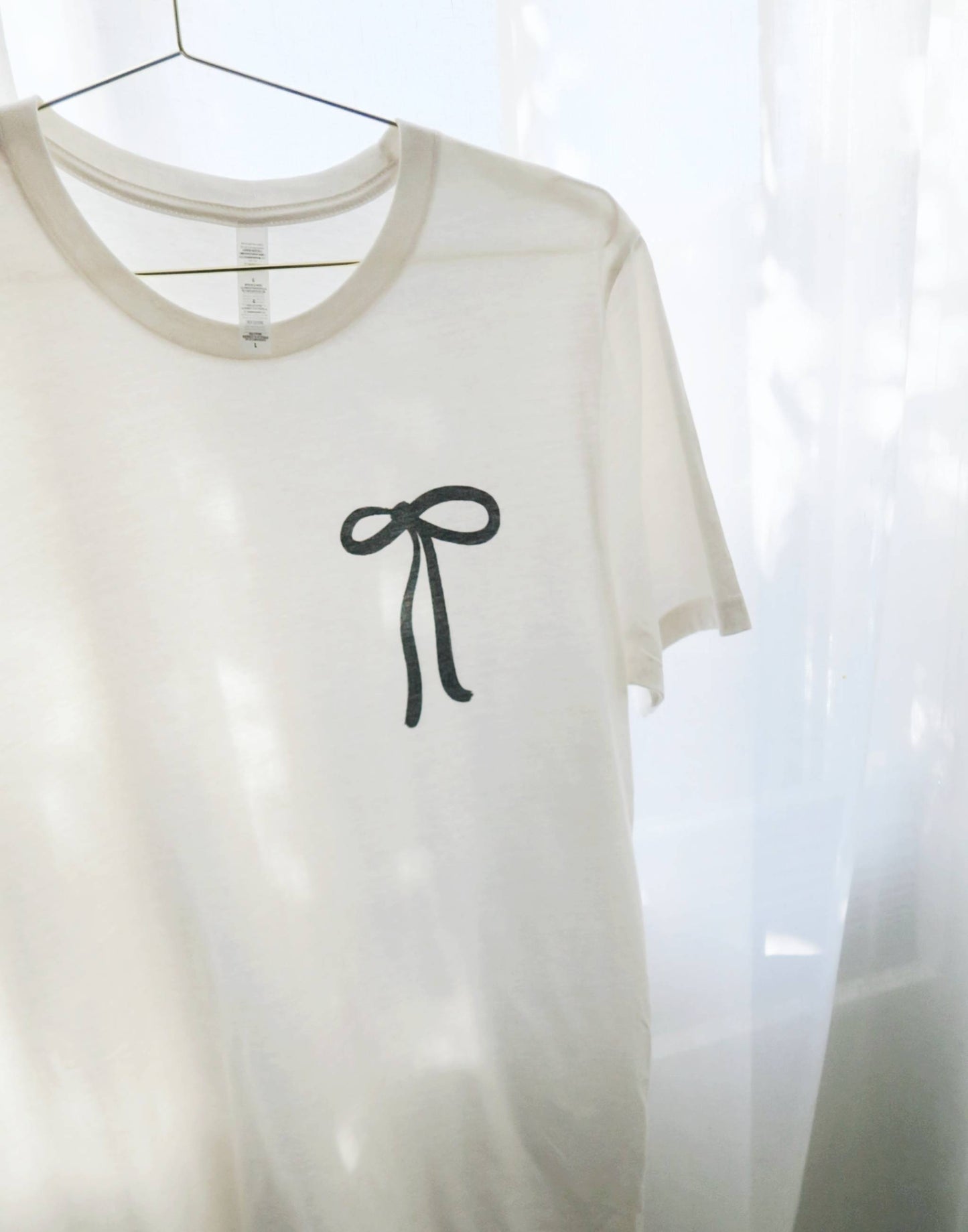 Bow, 2 loops, 2 loose ends T-Shirt