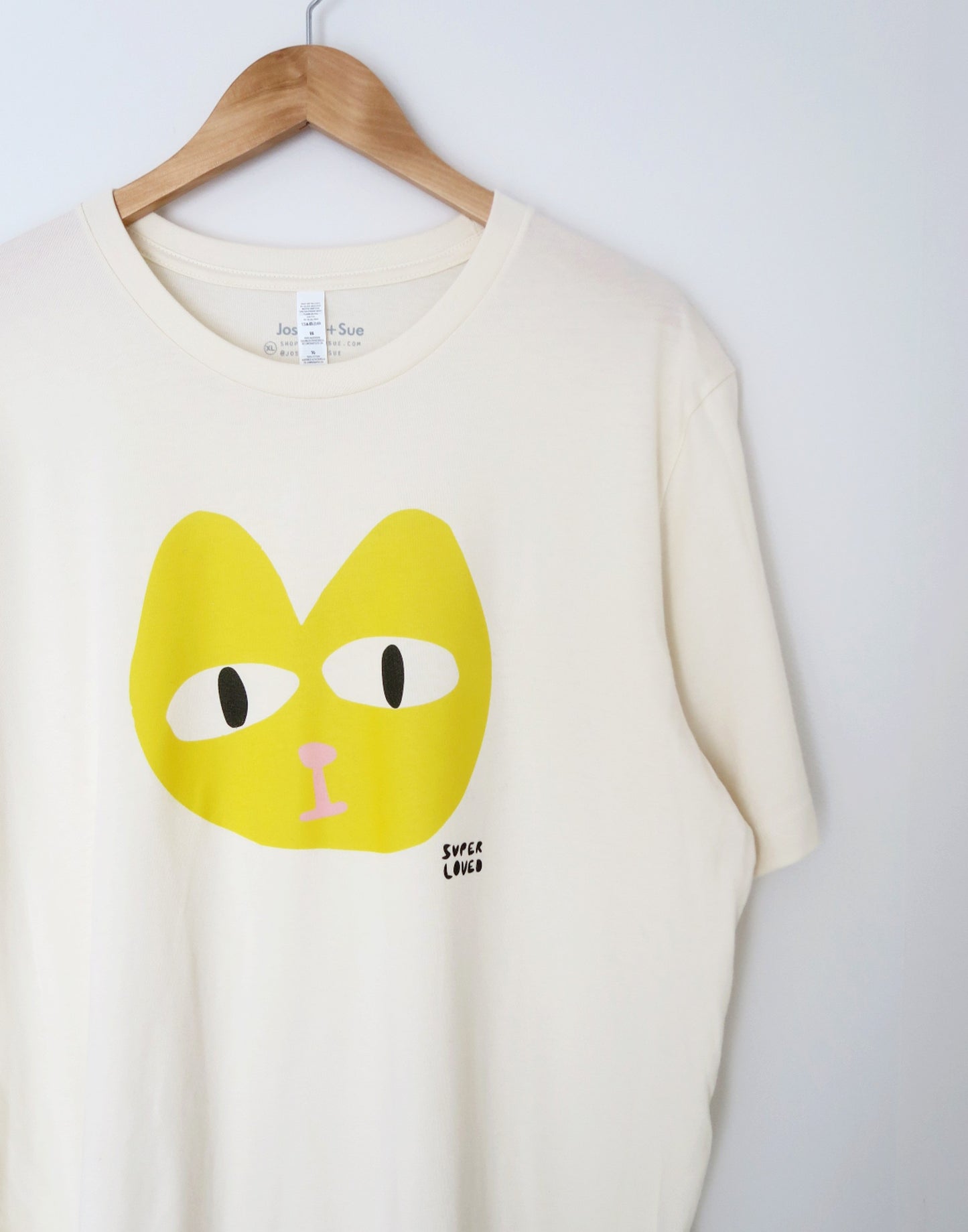 SUPER LOVED, Cat's Meow T-Shirt