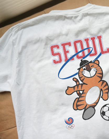 Hodori Loves Soccer, Vintage Wash T-Shirt