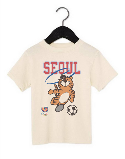 Hodori Loves Soccer Kids T-Shirt